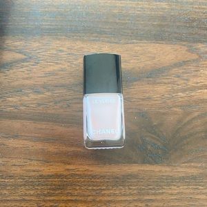 Chanel nail polish Ballerina light pink used once
